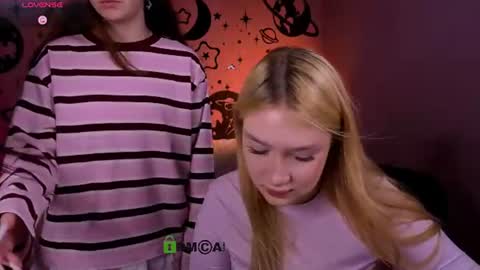 Sophie online show from June 16, 7:18 pm