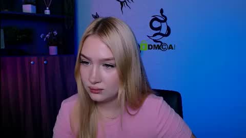 Sophie online show from July 30, 9:04 pm