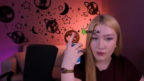 Sophie online show from April 28, 7:29 pm