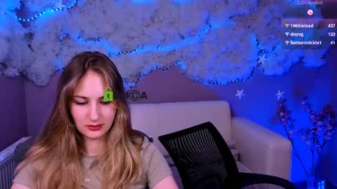 Sophie online show from June 11, 2:53 am