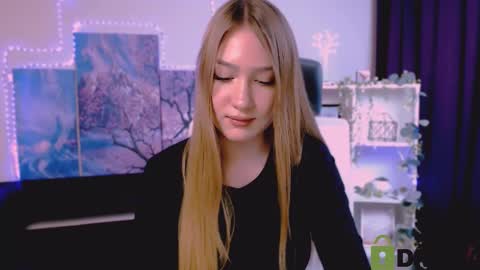 Sophie online show from February 19, 9:14 pm