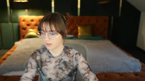 Lana online show from May 6, 10:21 am