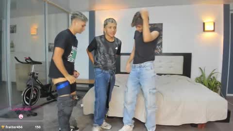   online show from November 9, 11:40 pm