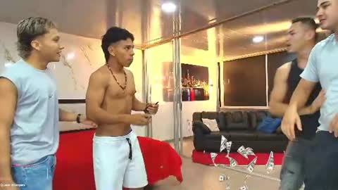   online show from July 9, 9:52 pm