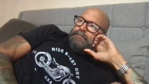 Snapshot of pleasesitonmycock chatting on September 25, 1:29 pm PleaseSitOnMyCock online show from September 25, 1:29 pm