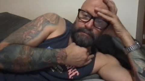 Snapshot of pleasesitonmycock chatting on January 7, 1:17 am PleaseSitOnMyCock online show from January 7, 1:17 am