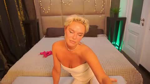 Ira brunette and Vika blonde online show from June 19, 1:06 pm