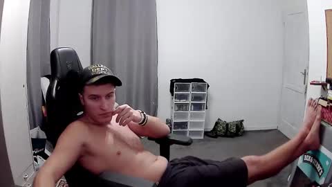 plkrisztian online show from November 15, 4:30 pm