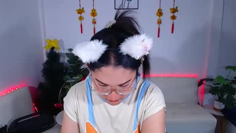 Ploysai online show from April 30, 1:21 am
