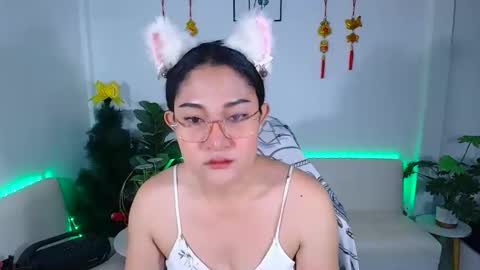 Ploysai online show from April 29, 7:13 am