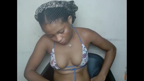 Snapshot of plumnjuicyx chatting on March 2, 6:16 am plumnjuicyx online show from March 2, 6:16 am