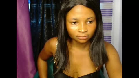 Snapshot of plumnjuicyx chatting on October 19, 11:37 am plumnjuicyx online show from October 19, 11:37 am