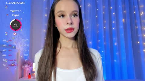 Sophie online show from December 13, 4:38 pm