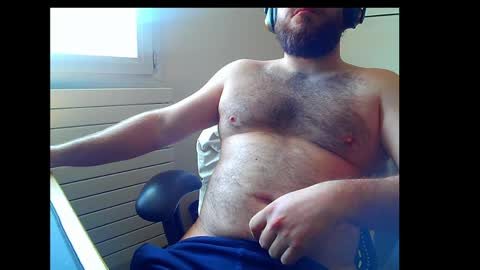 poazergg95 online show from April 22, 9:49 am