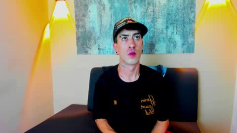 poderoso_samael online show from April 21, 3:46 am