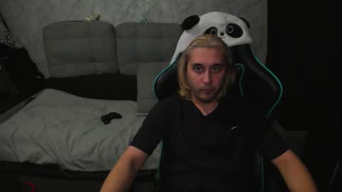 pohyi_ online show from March 15, 3:15 pm