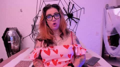 poisson_ivy_ online show from October 16, 9:24 pm