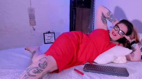 poisson_ivy_ online show from November 29, 9:44 pm