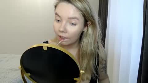 Snapshot of polinajones chatting on February 2, 12:24 pm PolinaJones online show from February 2, 12:24 pm