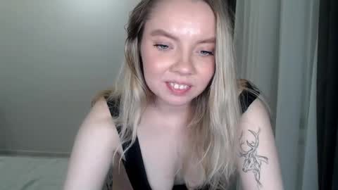 Snapshot of polinajones chatting on March 3, 7:39 pm PolinaJones online show from March 3, 7:39 pm