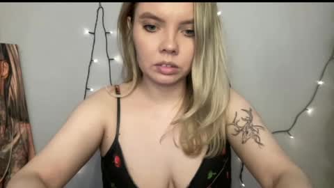 Snapshot of polinajones chatting on December 15, 9:13 am PolinaJones online show from December 15, 9:13 am