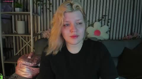 Polly online show from June 29, 1:13 am
