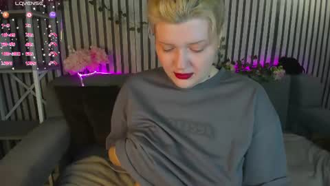 Polly online show from June 12, 2:54 am