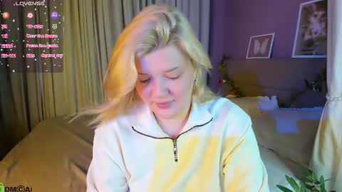 Polly online show from July 27, 1:25 am