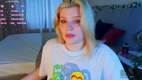 Polly online show from July 26, 1:14 am