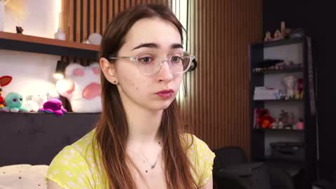 Polly online show from March 18, 6:52 am