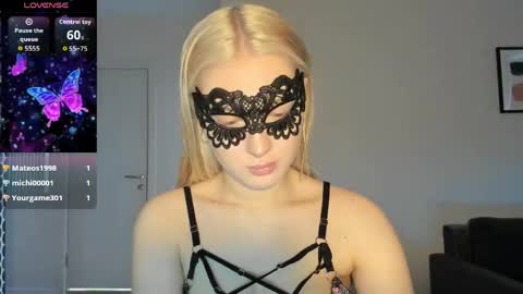 polly_skil online show from June 3, 3:39 pm