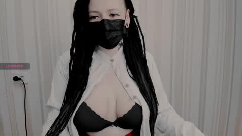 Polly online show from November 19, 8:07 pm