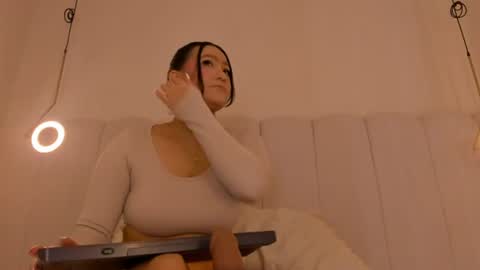 POLLY online show from July 1, 7:22 pm
