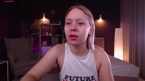 Snapshot of pooja_hegde chatting on October 7, 1:12 am Eva online show from October 7, 1:12 am