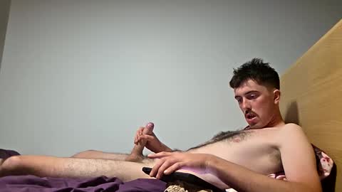 popboy2001 online show from April 20, 8:06 am