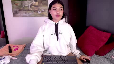 Sweet Poppy online show from February 6, 12:54 am