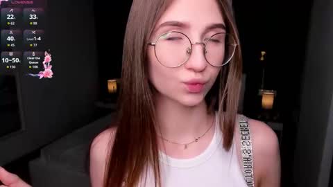 Elizabeth online show from December 4, 7:57 pm