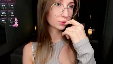 Snapshot of portia_bubbles chatting on October 21, 7:06 pm Elizabeth online show from October 21, 7:06 pm