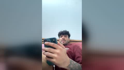 portugues_malvadao2 online show from March 27, 8:26 am