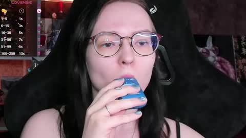 Robyn online show from April 24, 2:52 pm