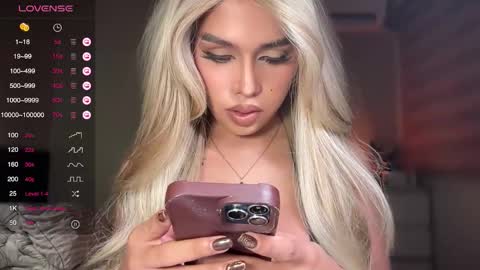 Snapshot of precious_amber69 chatting on October 2, 7:40 am Oh my Amber online show from October 2, 7:40 am