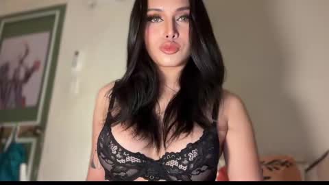 Snapshot of precious_amber69 chatting on February 5, 3:13 am Oh my Amber online show from February 5, 3:13 am