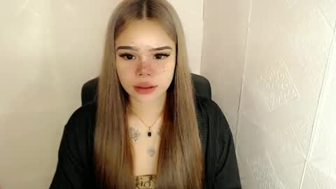 MAXXINE online show from February 20, 11:32 pm