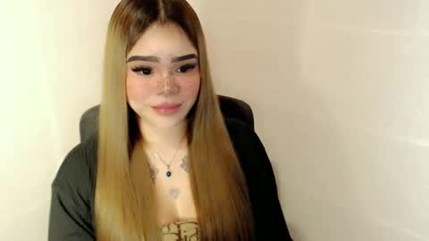 MAXXINE online show from March 9, 7:35 am