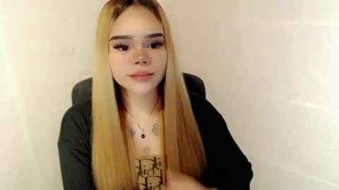 MAXXINE online show from January 14, 8:33 am