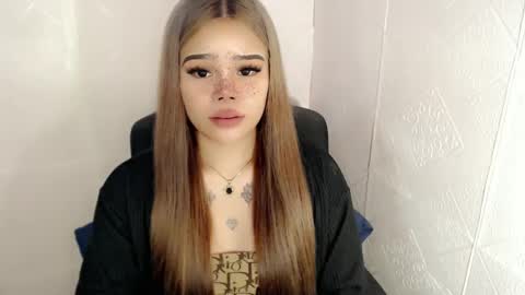 MAXXINE online show from February 21, 11:11 am