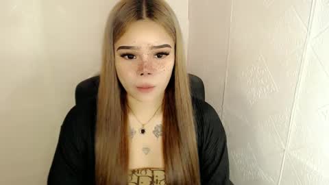 MAXXINE online show from March 1, 9:15 pm