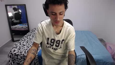 Plux online show from February 2, 5:04 am