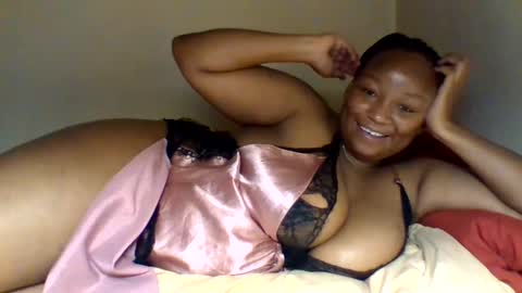 Prettie diva online show from March 10, 2:43 pm