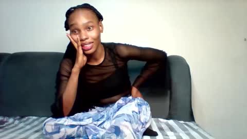 pretty253 online show from October 10, 8:46 pm